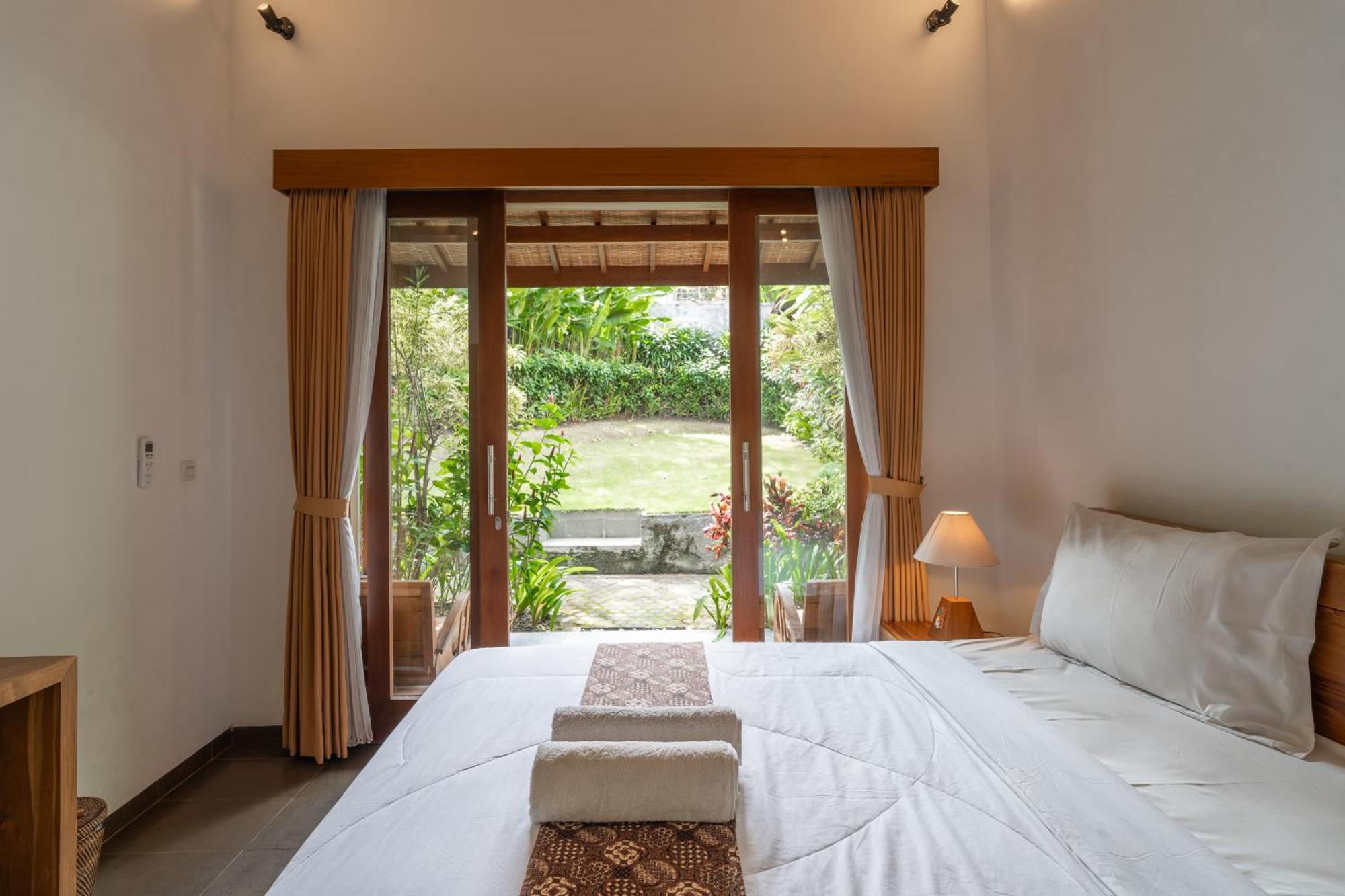 Jinar Guest House Canggu Екстериор снимка